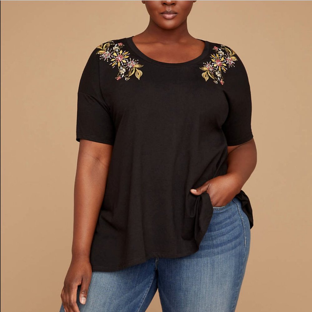 LANE BRYAN BLACK EMBROIDERED SHARKBITE HEM TOP